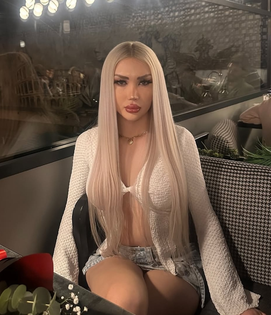 Damal Güzel ve Enerjik Kadın Escort Alin